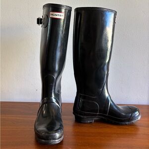 Hunter rain boots black gloss